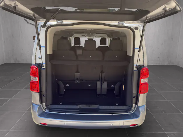 Peugeot Traveller Standard 2.2 BlueHDi 180  Family Edition S/S