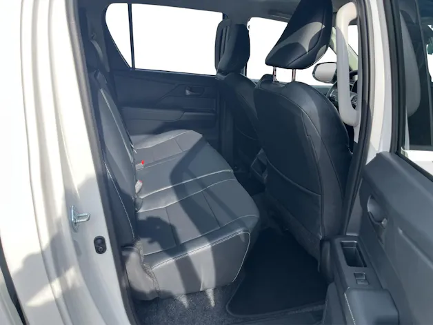 Toyota Hilux Double Cab.-Pick-up 2.8 D-4D MHEV 204 Style