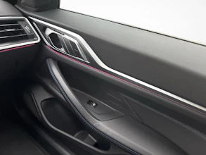 https://vehicle.imgix.net/4432272/e39975c1-2ac1-4a64-a722-f0fdbd189e95.jpg