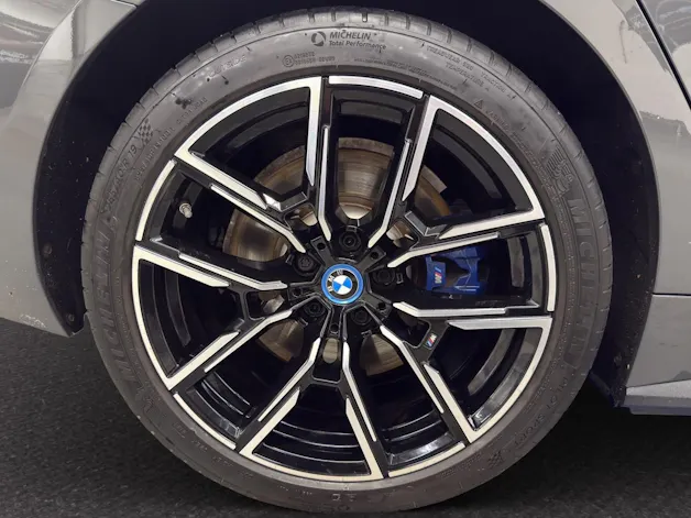 BMW i4 M50