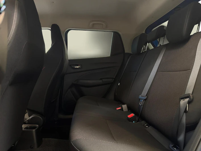 Fahrzeugbild SUZUKI SWIFT