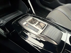 https://vehicle.imgix.net/4432376/779ea0e4-5619-4b35-b3df-3fd10a99cf59.jpg