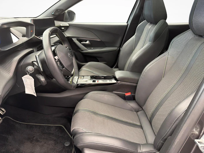 immagine del veicolo PEUGEOT 2008