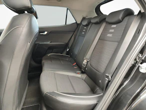https://vehicle.imgix.net/4432394/3536f4f4-60fa-43ce-9efd-8af736e116fd.jpg