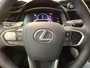 https://vehicle.imgix.net/4432443/67f4af44-3edc-4cbf-88dd-2ac1462a894b.jpg