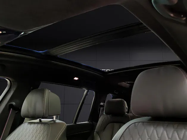 BMW X7 M60i