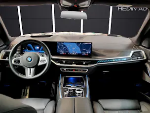 BMW X7 M60i