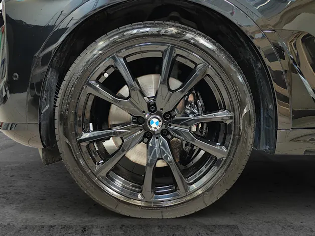 BMW X7 M60i
