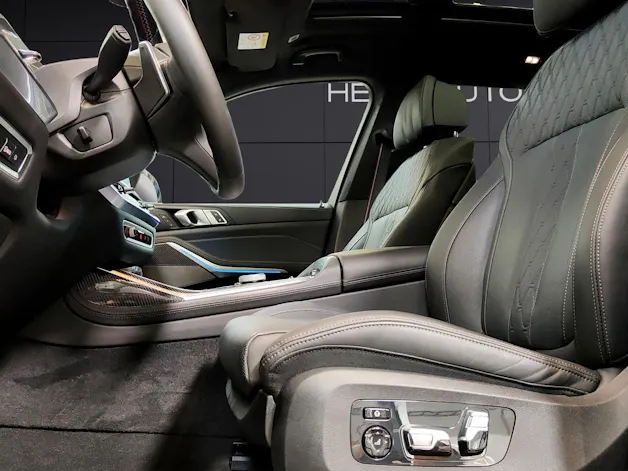 BMW X7 M60i