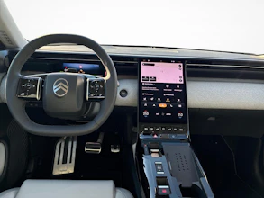 https://vehicle.imgix.net/4432512/1cb91c41-c6f5-49a9-b679-86d20bb0be36.jpg