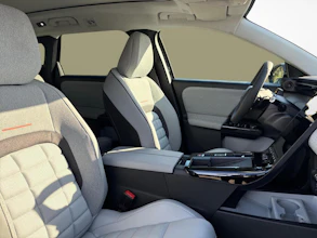 https://vehicle.imgix.net/4432512/882474db-e9e5-428d-829b-3793242c834f.jpg