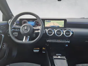 MERCEDES-BENZ A 250 e AMG Line EQ Star