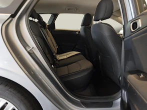 https://vehicle.imgix.net/4432519/4c62fb2d-155a-4bfb-8f1a-7fb1935dab51.jpg