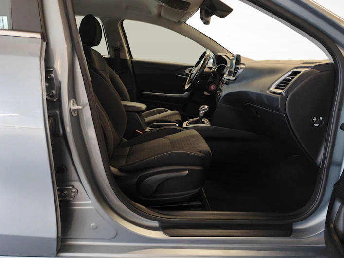 immagine del veicolo KIA CEED