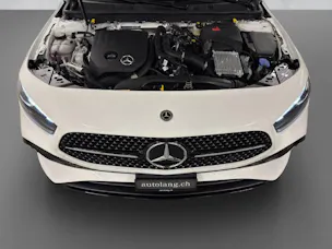 MERCEDES-BENZ A 200 AMG Line Night Star