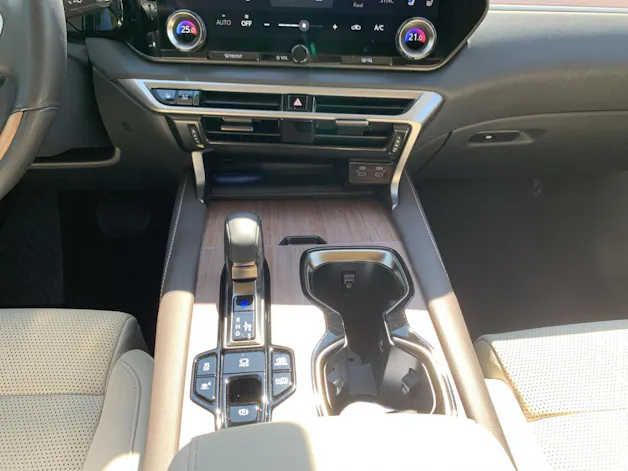 Lexus RX 450h+ Excellence
