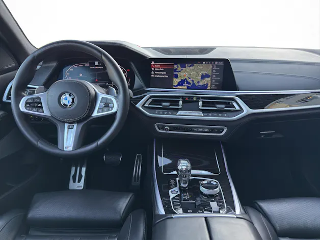 BMW X7 xDrive M50d Steptronic * Traumausstattung * 7 Plätzer * AHK *