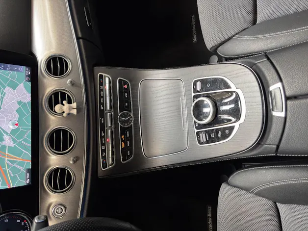 Mercedes-Benz E 220 d