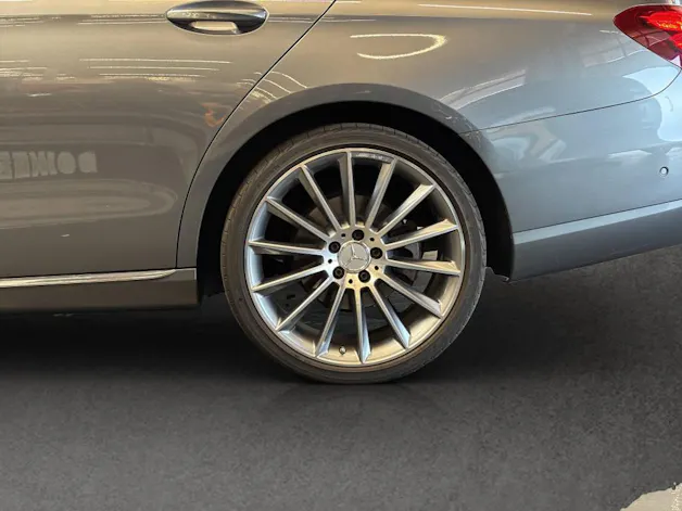 Mercedes-Benz E 220 d