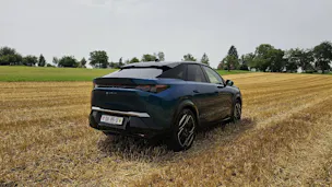 PEUGEOT 3008 e-GT