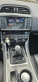 Jaguar XE 2.0 D 180 Prestige
