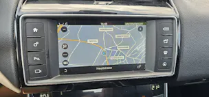 Jaguar XE 2.0 D 180 Prestige