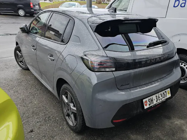 Peugeot 208 1.2 Hybrid Allure Premium