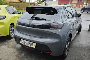 PEUGEOT 208 1.2 Hybrid Allure Premium