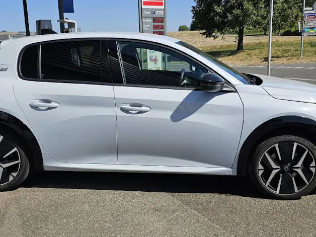 Peugeot 208 e-GT