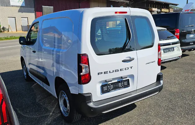 PEUGEOT Partner Kaw. 650 Standard 1.2 PureTech 110 S/S