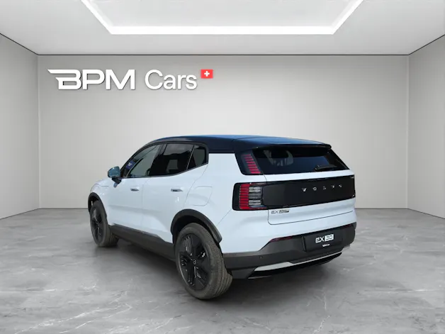 Volvo EX30 Cross Country P8 69 kWh AWD Plus