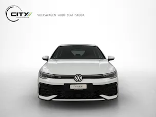 VW Golf 8 1.5 eTSI R-Line DSG