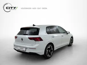VW Golf 8 1.5 eTSI R-Line DSG