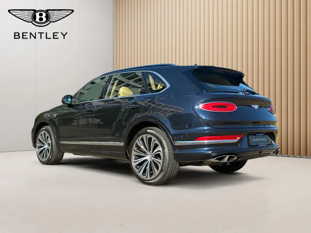 Bentley Bentayga V8 First Edition aus 1. Hand mit Top- Ausstattung!