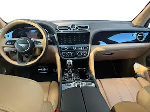 Bentley Bentayga V8 First Edition aus 1. Hand mit Top- Ausstattung!