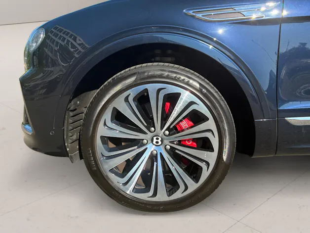 Bentley Bentayga V8 First Edition aus 1. Hand mit Top- Ausstattung!
