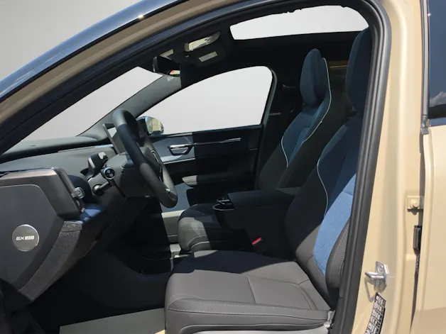 Volvo EX30 P8 69 kWh AWD Ultra