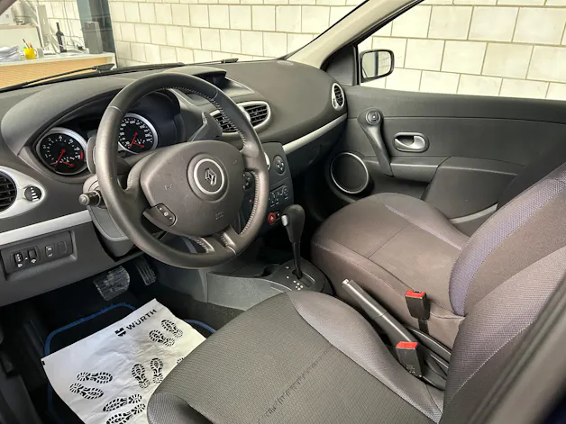 Renault Clio 1.6 16V Exception