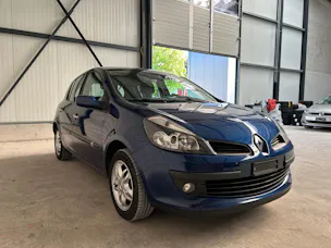RENAULT Clio 1.6 16V Exception