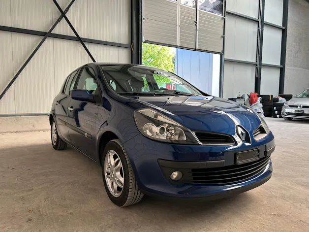 Renault Clio 1.6 16V Exception