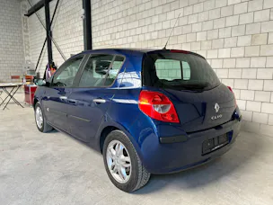 RENAULT Clio 1.6 16V Exception
