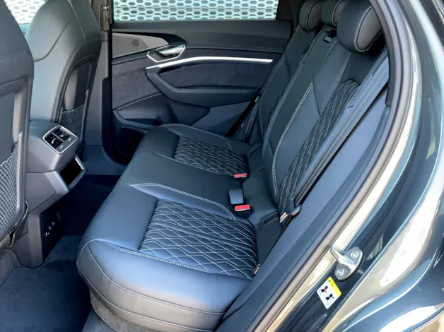Audi e-tron 55 S Line Black Edition quattro