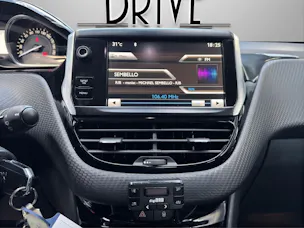 Peugeot 2008 1.6 e-HDi Allure EGS6