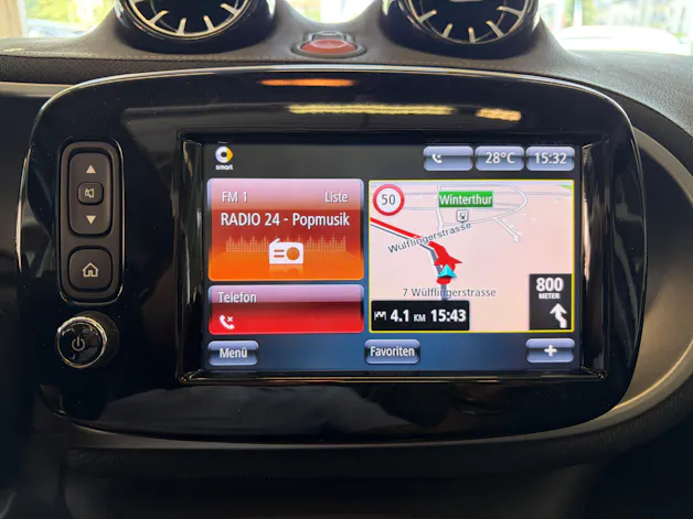 Smart forfour Brabus Xclusive twinamic | CH Fahrzeug | FALTDACH | Navigation | Cool&Media | DAB+ |