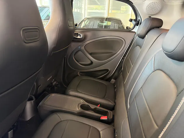 Smart forfour Brabus Xclusive twinamic | CH Fahrzeug | FALTDACH | Navigation | Cool&Media | DAB+ |