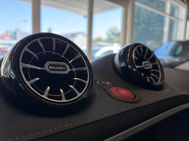 Smart forfour Brabus Xclusive twinamic | CH Fahrzeug | FALTDACH | Navigation | Cool&Media | DAB+ |