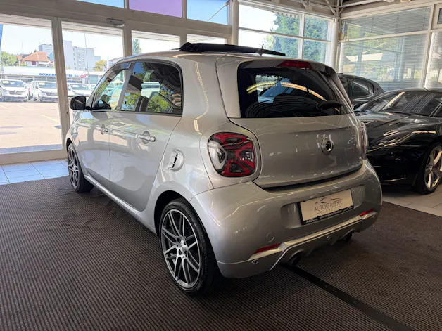 Smart forfour Brabus Xclusive twinamic | CH Fahrzeug | FALTDACH | Navigation | Cool&Media | DAB+ |