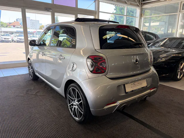 Smart forfour Brabus Xclusive twinamic | CH Fahrzeug | FALTDACH | Navigation | Cool&Media | DAB+ |
