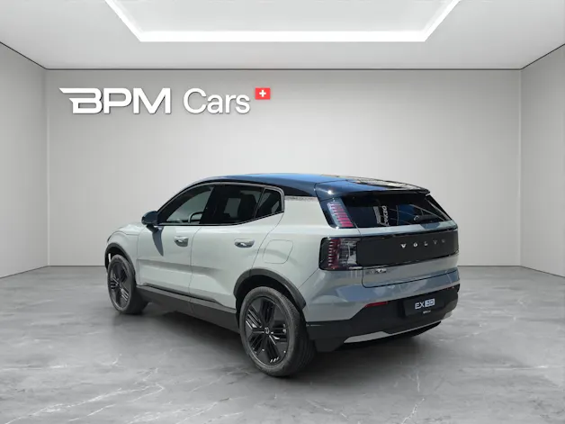 Volvo EX30 Cross Country P8 69 kWh AWD Plus