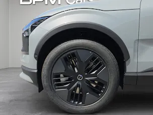 Volvo EX30 Cross Country P8 69 kWh AWD Plus